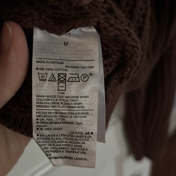 Old Navy Chocolate Brown Cropped Beach Sweater - Picture 3 of 5